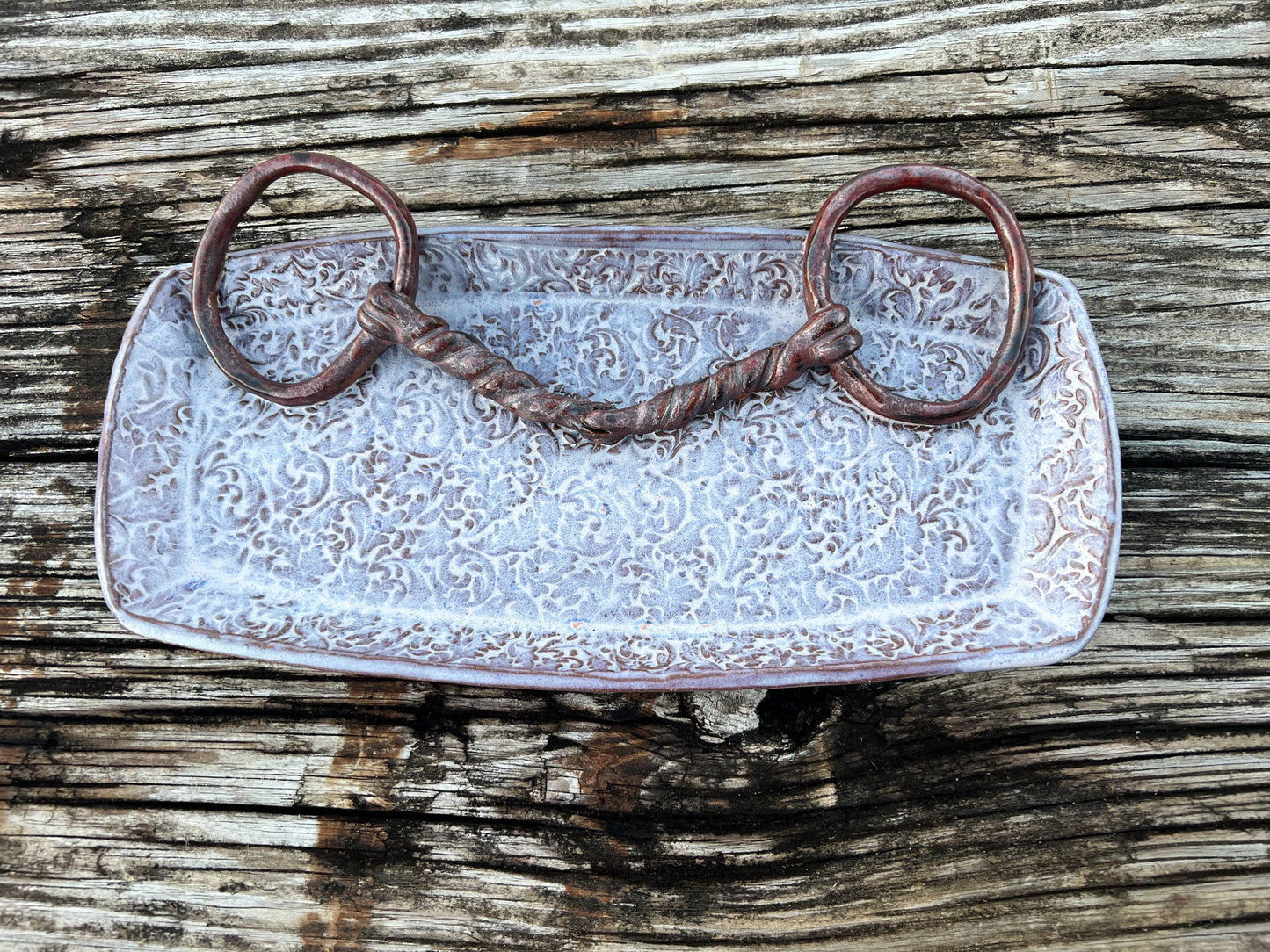 Twisted mouth O Ring Horse bit decorative Plate White