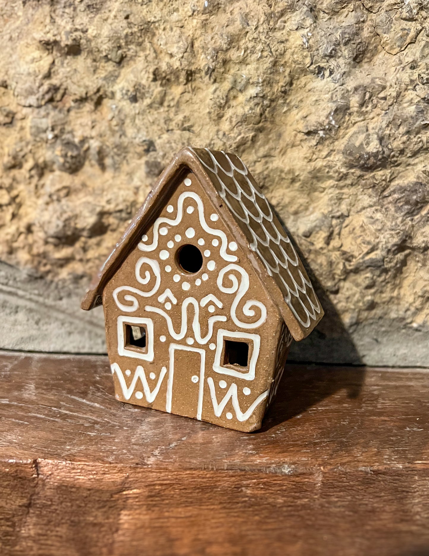 Ceramic decorative gingerbread house